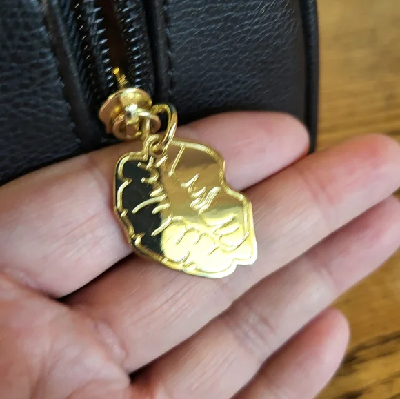 LUV Betsy Johnson Black Unicorn Face Purse - Picture 7 of 9